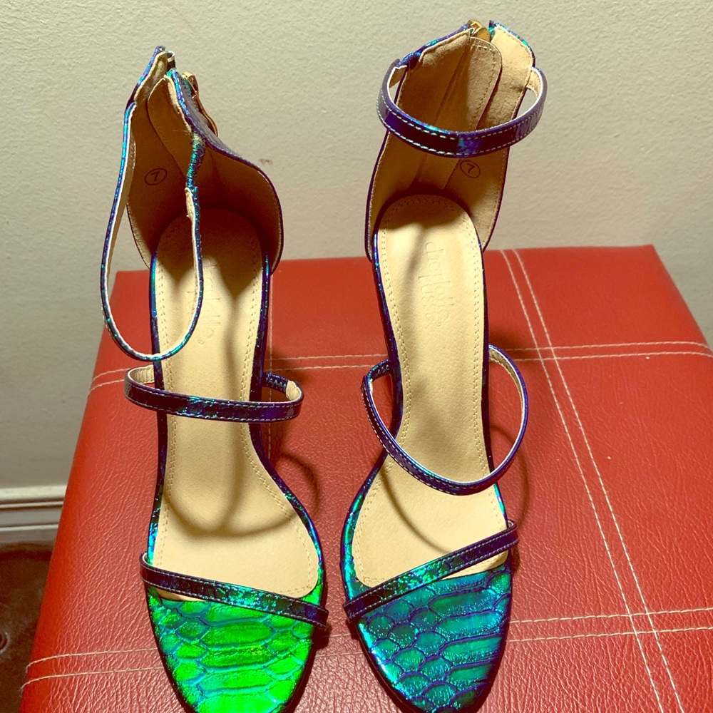 Charlotte Russe Golden-38. Brand new in box.